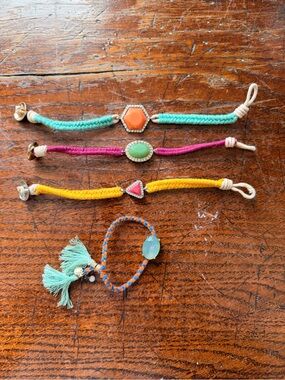 Bracelets OS Colorful Cord Woven Stone Charm Set